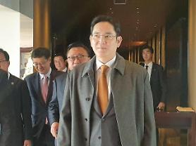 Phó Chủ tịch Tập đoàn Samsung tiếp Thủ tướng Nguyễn Xuân Phúc