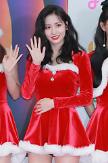 TWICEs Momo confirms romance with Super Juniors Kim Hee-chul 