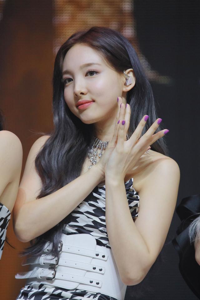 TWICEs Nayeon bullied by stalker on flight back from Japan