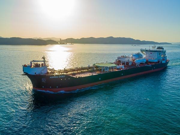 Samsung Heavy delivers Teekays LNG double fuel propulsion shuttle tanker