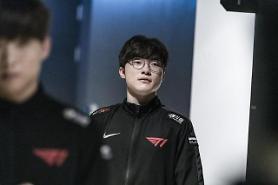 League of Legends star Faker renews three-year contract with T1 
