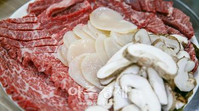 제철 석화에 매생이 굴떡국···입안 가득 장흥 앞바다 별미