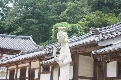 운허 스님의 놀라운 파격, 봉선사의 한글 편액들