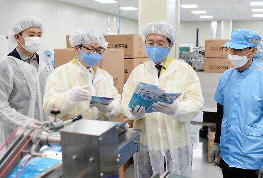 [마스크 대란]ⓛ 정부 세 차례 출고조정명령, 마스크 배분 조절 안간힘