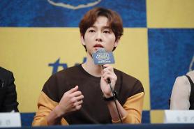 Actor Song Joong-ki begins 14-day self-quarantine after returning from Colombia