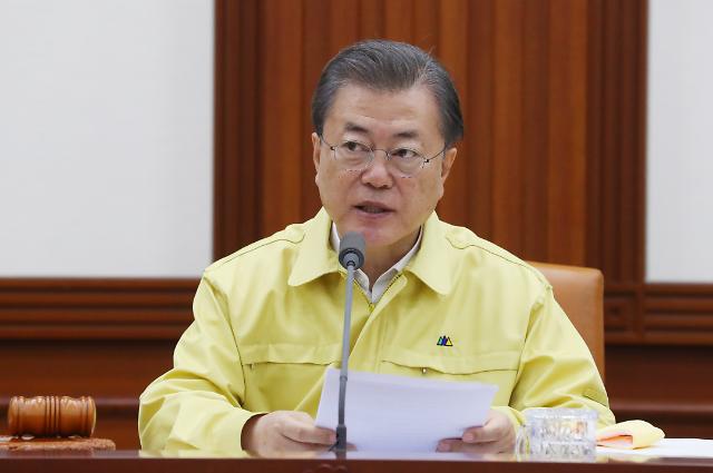 President Moon approves one-off payment of relief money to households 