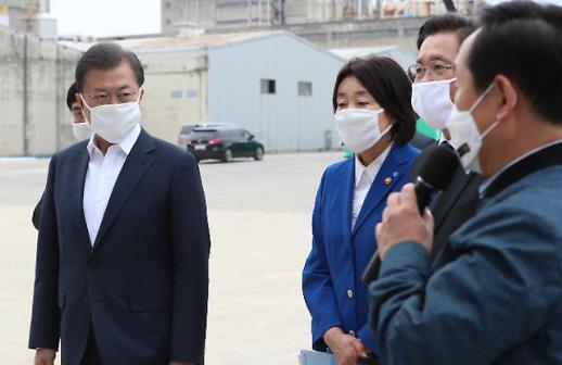 침체의 골 깊어지는 4월... 유동성·경기전망치 ‘최악’