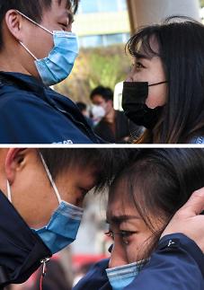 [광화문갤러리] 세계 감동시킨 눈물의 이별, 웃음꽃 핀 해피엔딩