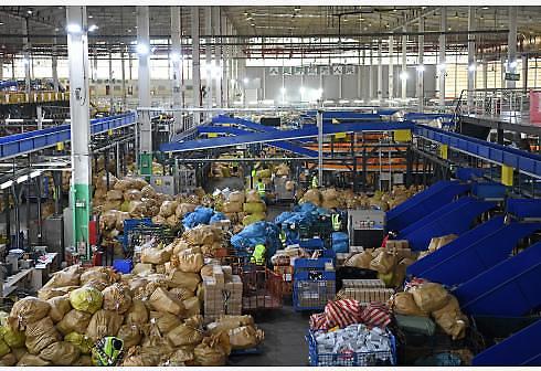 [차이나리포트] 알리바바·순펑·징둥이 펼치는 중국 택배 삼국지