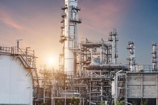 ​코로나19에 흔들리는 석화업계...위생품 수요가 충격 흡수