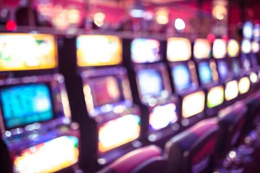 [게임산업 재도약] ③ 바다이야기가 삼킨 오락실, 복합문화시설로 바뀐다