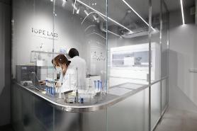 IOPE mở lại phòng thí nghiệm " IOPE LAB" tại phố mua sắm Myeongdong