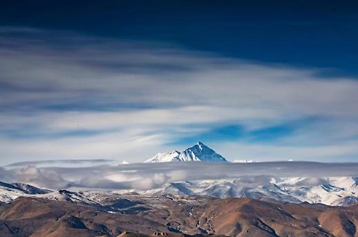 [광화문갤러리] 세계 최고봉 다시 재겠다는 중국, 황홀한 에베레스트 풍경