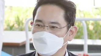 サムスン電子の李在鎔副会長、検察出頭・・・グループ経営権継承を巡る疑惑