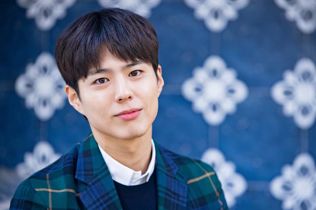 Actor Park Bo-gum takes test to become naval military bandsman