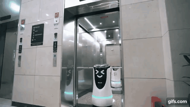 20 shopping districts selected to demonstrate smart stores with chef robots