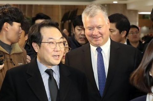 韩国对朝代表李度勋会晤美国副国务卿比根