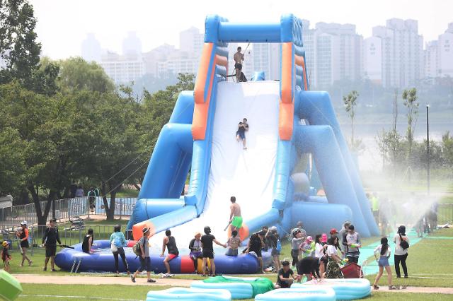 这个夏天玩水有点难 疫情下韩汉江公园游泳场推迟开放 