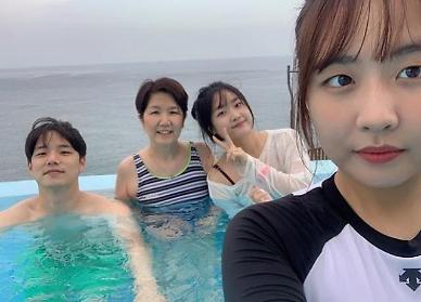 가수 김학래, '이성미 아들' 언급에 "양육비나 보상해라" 비난 쇄도