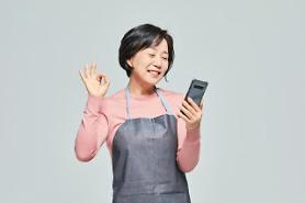 Middle-aged smartphone users pull S. Koreas online secondhand trade scene