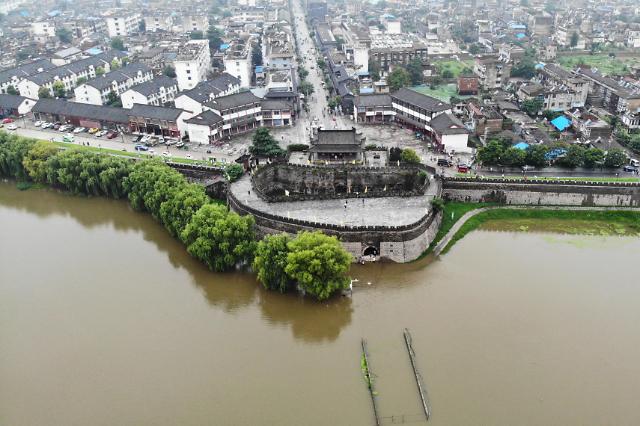【亚洲云图】洪水围城 安徽900年古城固若金汤
