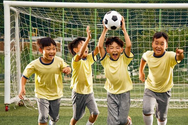 Seoul opens online discussion about ordinance about childrens rights to play