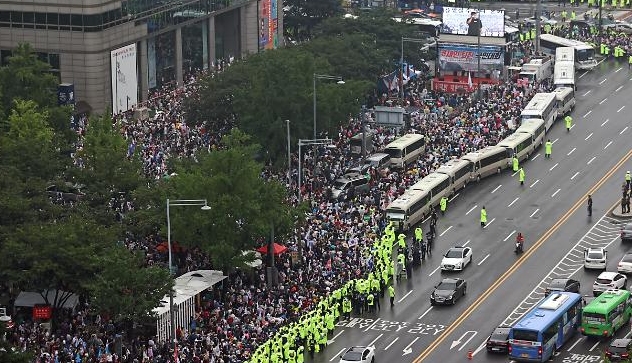 Dịch Covid19 tiếp tục diễn biến phức tạp tại Hàn Quốc…Số người nhiễm mới tăng thêm 324 người