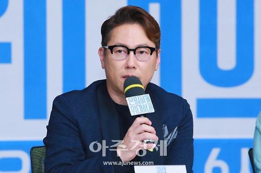 윤종신, 3일 모친상…추모도 어려워진 코로나19 시대