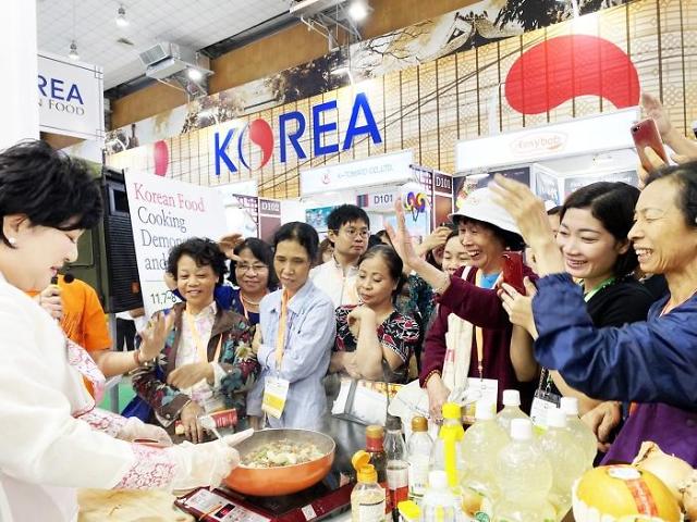aT, 베트남 내 한국음식점 후방지원 나선다...K-FOOD 행사 개최