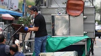 Việc làm trong ngành lưu trú và thực phẩm tại Hàn Quốc bị ảnh hưởng nặng nề do COVID-19