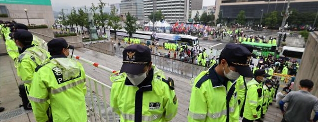 드라이브 스루·일반집회 금지...</br>법원, 개천절 집회 불허