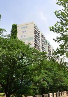 겹규제 피한 신반포2차, 호가 단숨에 2억원 올라