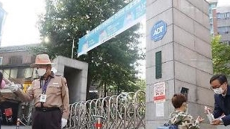 19日から全国の幼・小・中・高校ともに登校人数を定員の3分の2に緩和