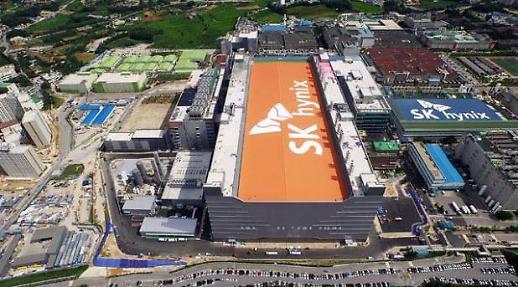 [C를 찾아서] SK하이닉스② D램-낸드 양축으로 기업가치 100조원 달성 박차