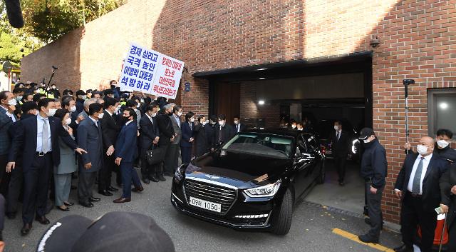 韩前总统李明博今日起开始正式服刑生活 看守所条件怎么样？