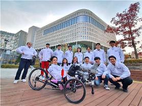 Researchers unveil AI robot bicycle for competition at Cybathlon