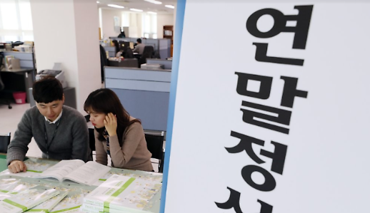 맞벌이 부부, 한명 카드 몰아써야 연말정산 더받는다 