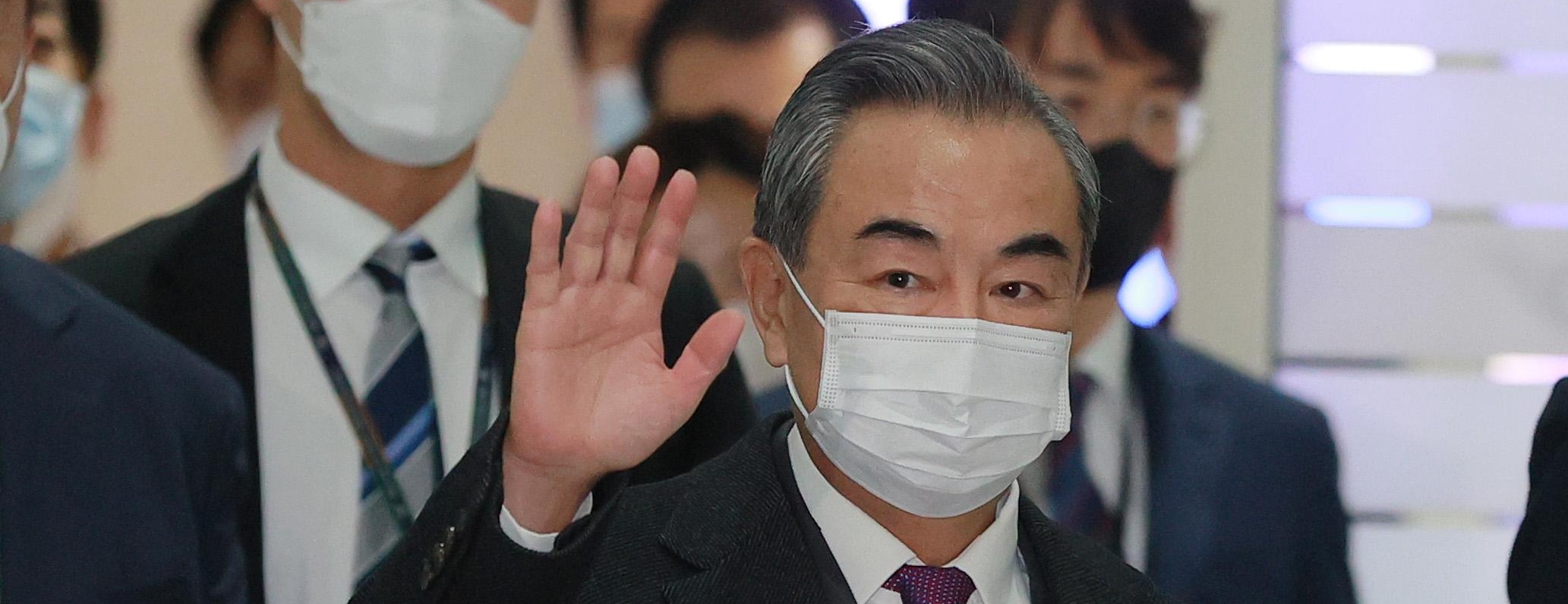 한국 찾은 왕이 외교부장...</br>한중일 FTA 띄우는 중국