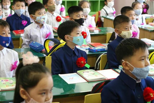 朝鲜各级学校推迟开学进行家访线上授课