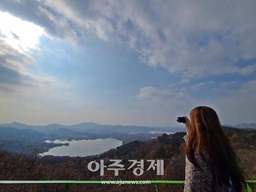 [기수정의 여행 in] 깊은 산중 겨울호수의 낭만...한우고장서 찾은 숨은 보물 