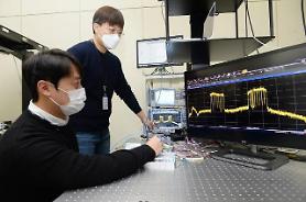 Researchers develop 5G optical router technology to solve signal gap inside building