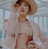 Ca sĩ Chungha tiếp tục tạm ngừng các hoạt động sau khi chữa khỏi COVID-19