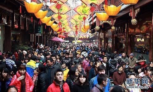 [中 관광업 출구 있나]연초 코로나 재확산에 그로기