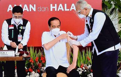 [NNA] 印尼, 백신접종 개시... 中 시노백 백신