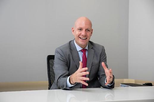 [C를 찾아서] FCA코리아① 제이크 아우만 사장, 중국·일본 거친 아시아 전문가