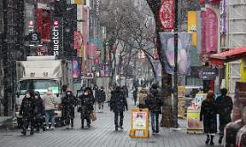 Các cửa hàng mỹ phẩm Hàn Quốc bị vùi dập bởi đại dịch COVID 19