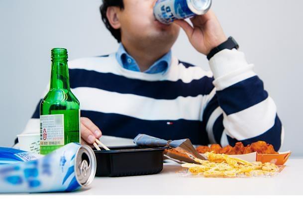 调查：约半数韩国“酒友”疫情前后饮酒量没变化