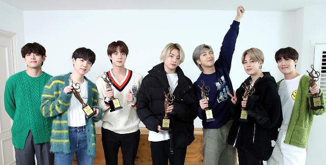 BTS入选美媒“十大乐队” 比肩披头士皇后乐队