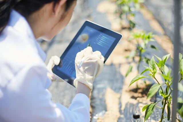 S. Korea beefs up smart farming to cope with aging population in agriculture