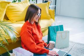 COVID-19 accelerates virtual experience shopping in fashion industry